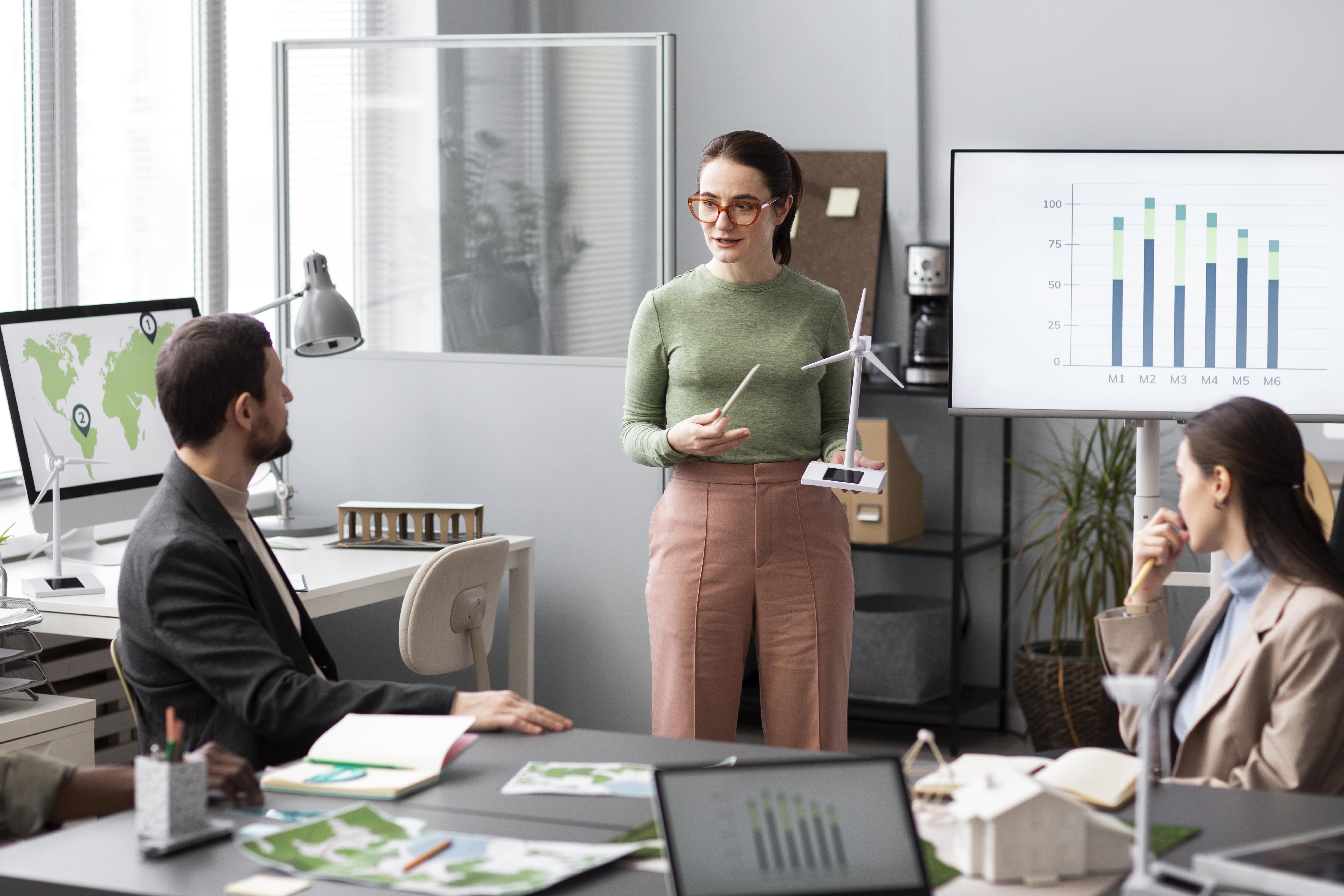 Business people investing on startup buiness